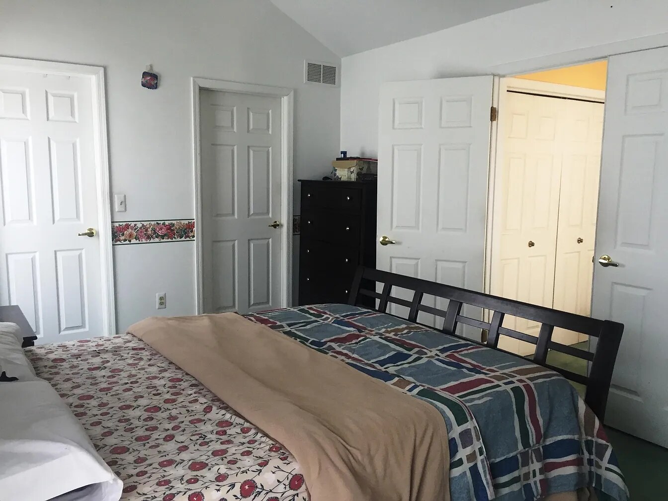 Master bedroom - 137 Salem Rd