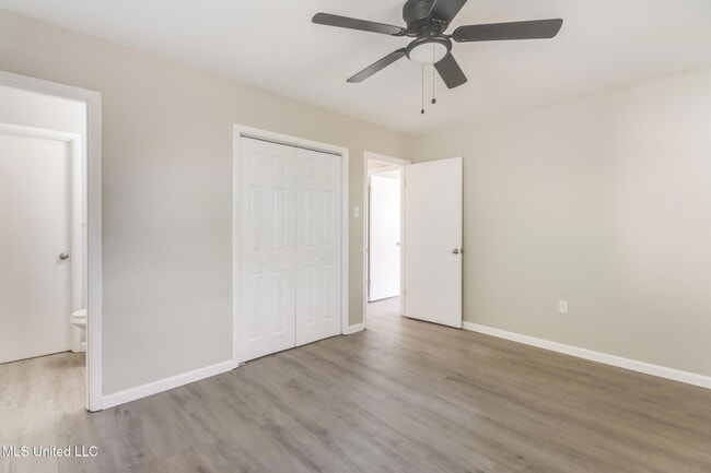 Building Photo - 1003 Wilson Dr