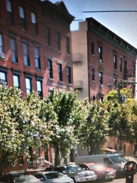 Primary Photo - 1115 Willow Ave