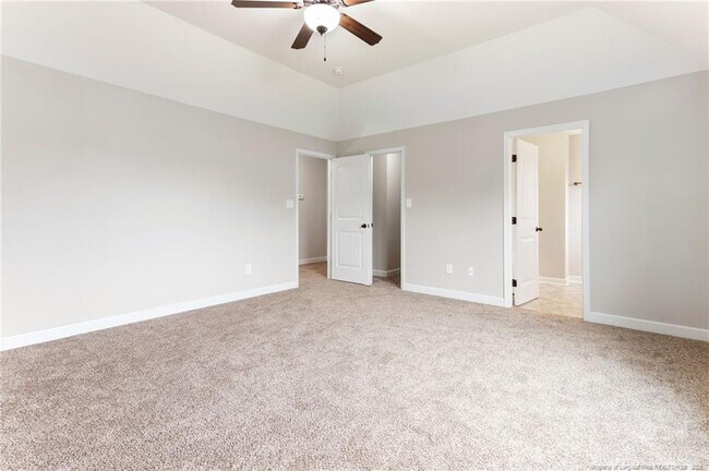Building Photo - 573 Wedgefield Dr