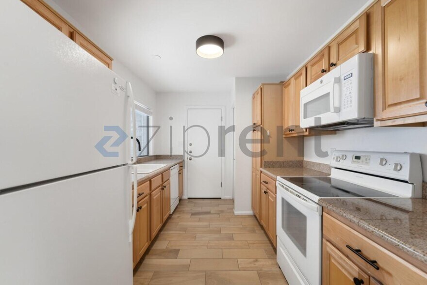 Building Photo - Unit Unit 1018