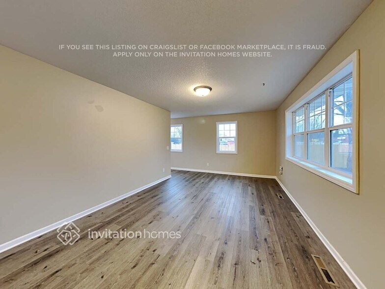 Building Photo - 5644 Maryland Ave N