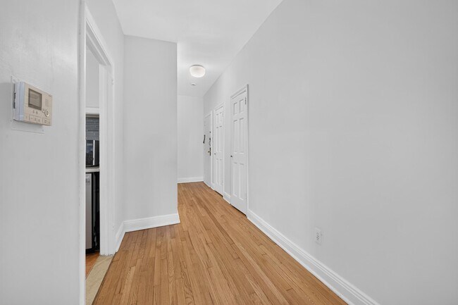Building Photo - 108 Palisade Ave