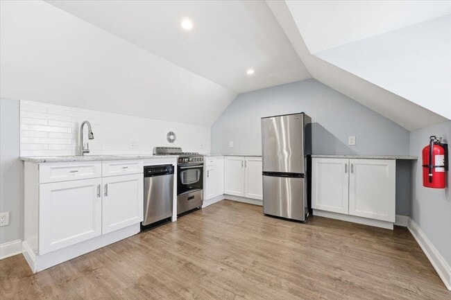 Building Photo - 7 Main Terrace