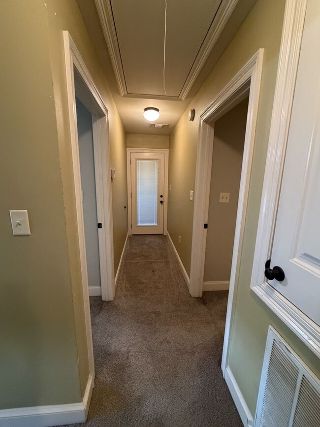 Building Photo - 3705 Azalea Dr