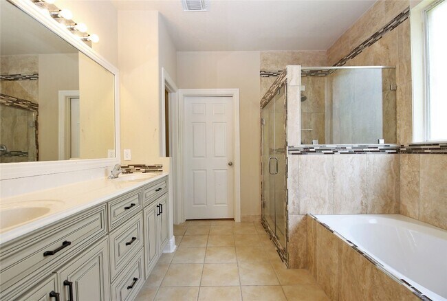 Building Photo - 438 Magnolia Blossom