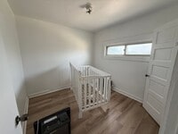 Building Photo - 2 bedroom, 1 bathroom Apartment! JULY 2026!