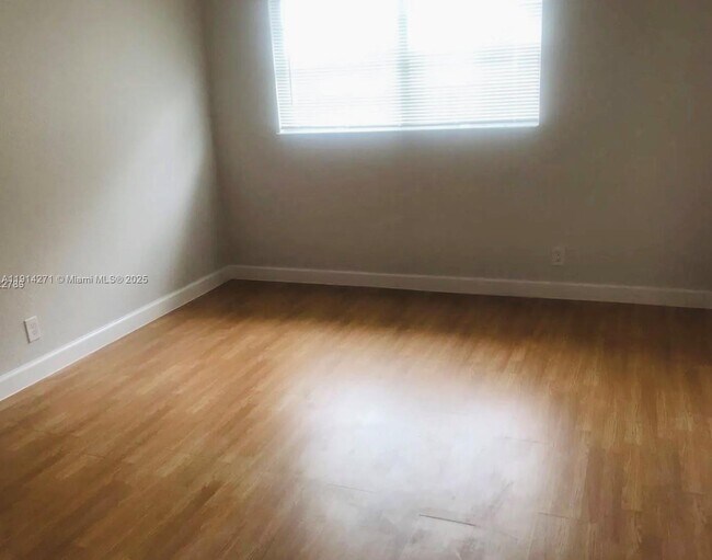 Building Photo - 859 NW 46th Ave