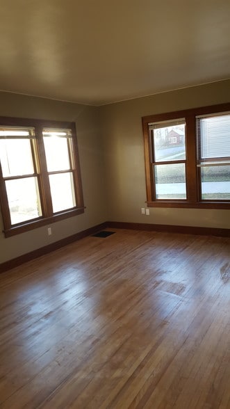 living room - 320 Center St