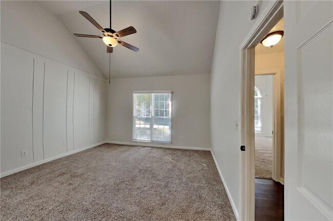 Building Photo - 339 Warrenton Dr