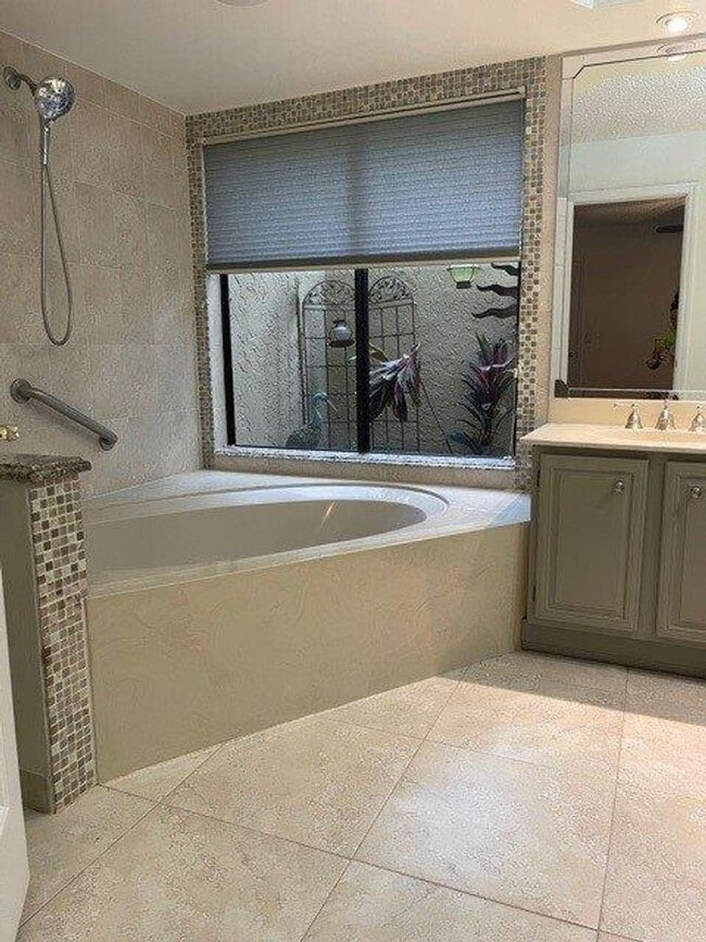 Building Photo - 1236 St Tropez Cir