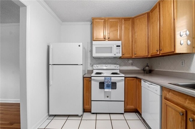 Building Photo - 255 Jefferson Pl