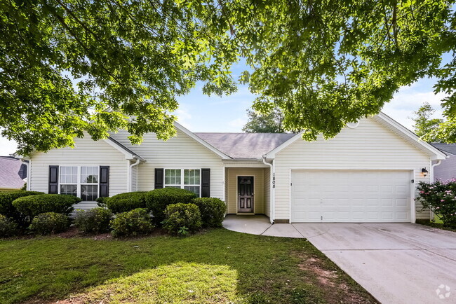 Building Photo - 1808 Maxey Ln