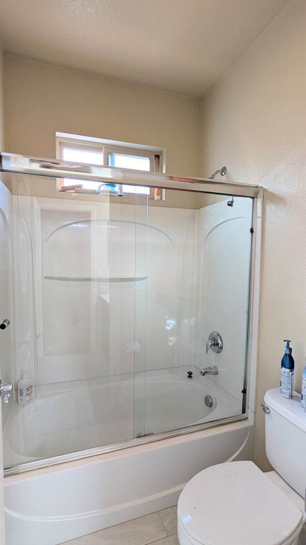 Building Photo - Beautiful Executive Rental in West Sacramento!