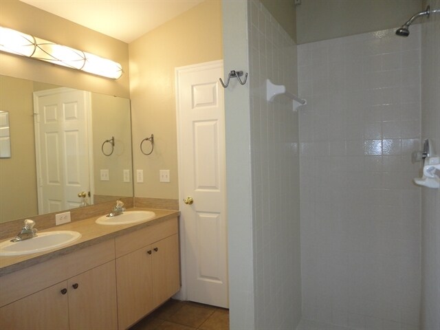 Building Photo - 4618 Castile Way S