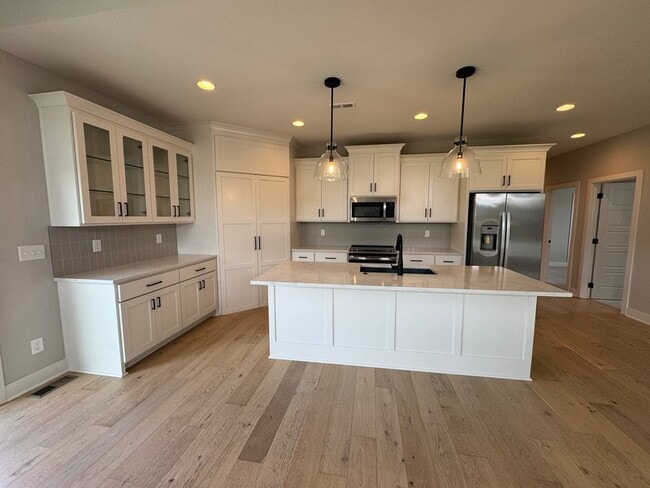 Building Photo - 19322 W 109th Pl