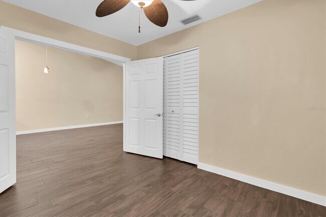 Building Photo - 3203 Charter Club Dr