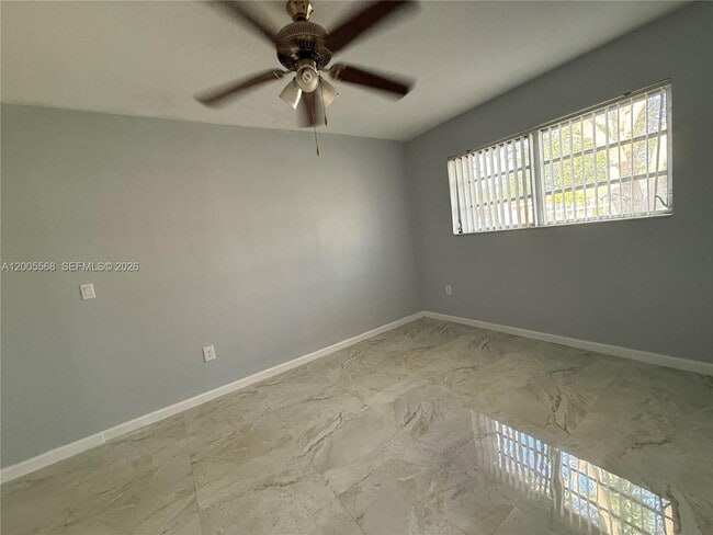 Building Photo - 7411 Juniper St