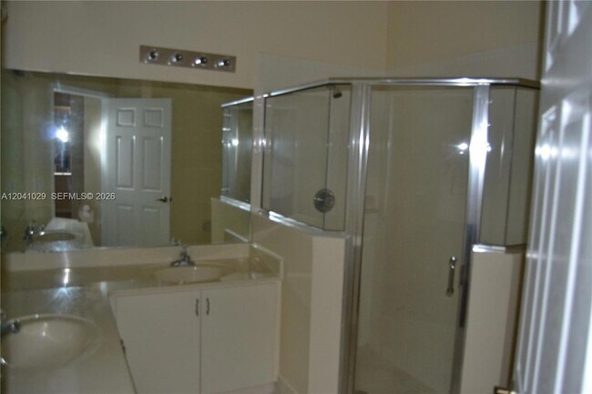 Building Photo - 11823 SW 152nd Ct