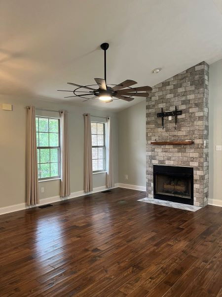 Building Photo - All updated Farragut ranch home in a great...