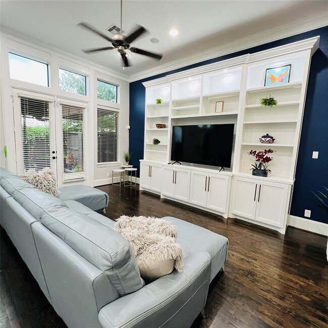 Building Photo - 9944 Woodwind Lane North