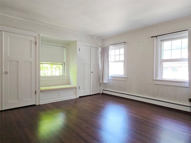 Building Photo - 134 Pelhamdale Ave