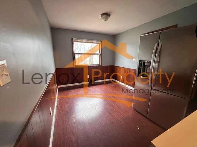 Building Photo - 4 Bedroom Home In Eastpointe