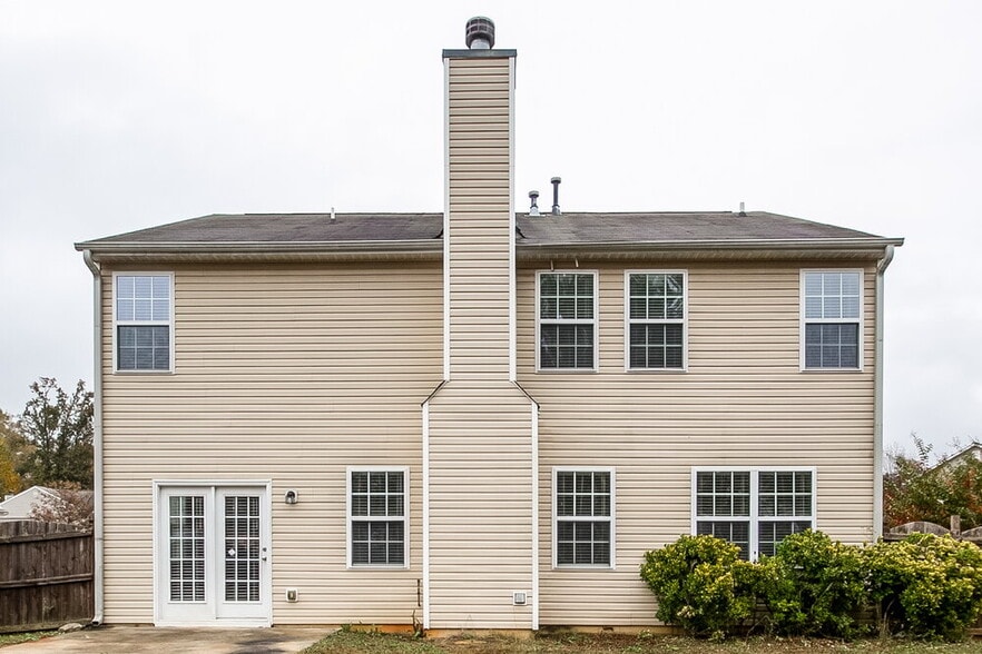 Building Photo - 1000 Maple Leaf Dr