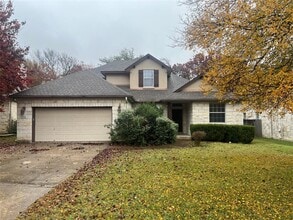 Building Photo - 9325 Bavaria Ln