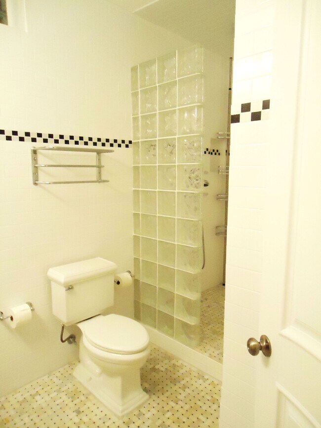 Building Photo - 4333 Beard Ave S