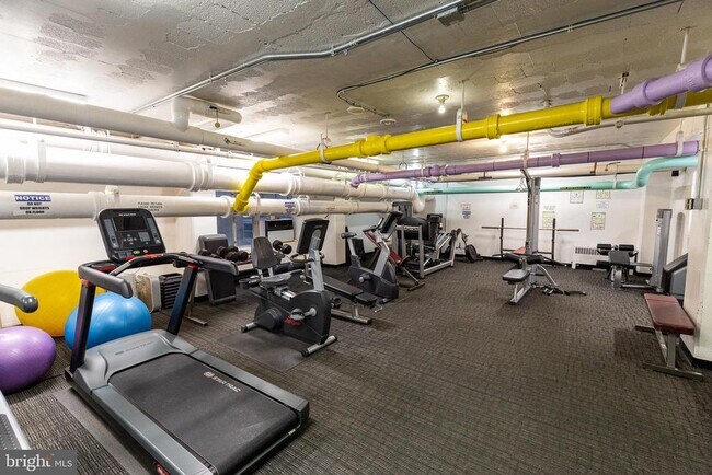 Building Photo - 2475 Virginia Ave NW