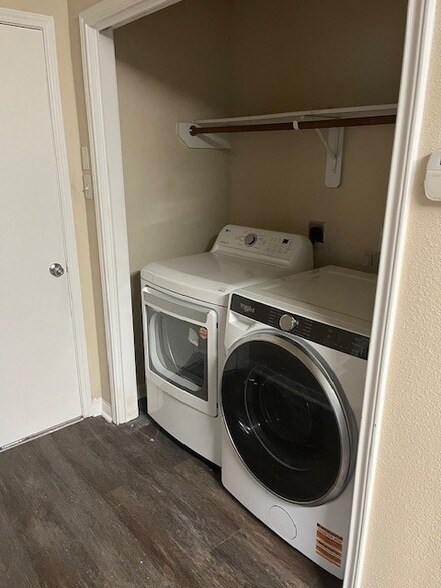 Building Photo - 3203 Apple Dale Dr