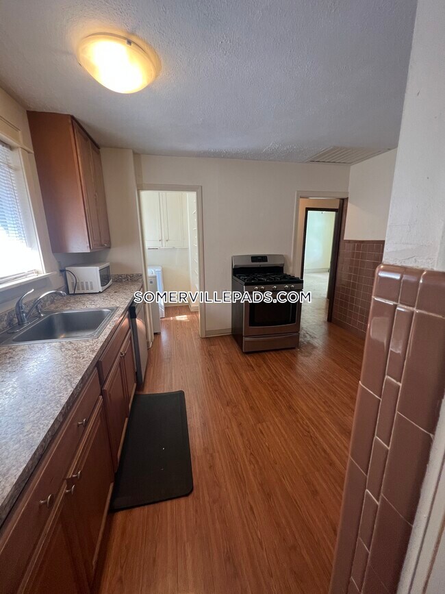 Primary Photo - 149 Powder House Blvd