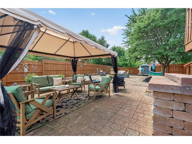 Building Photo - 4133 Sunset Trail N