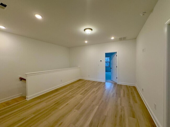 Building Photo - 2126 Maggie Vly Dr