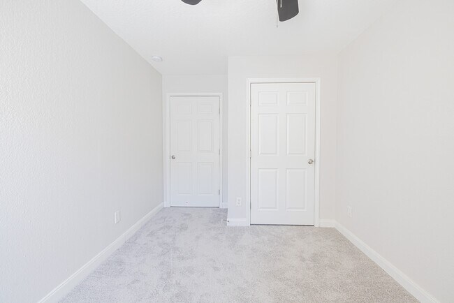 Building Photo - 11915 Greenmesa Dr