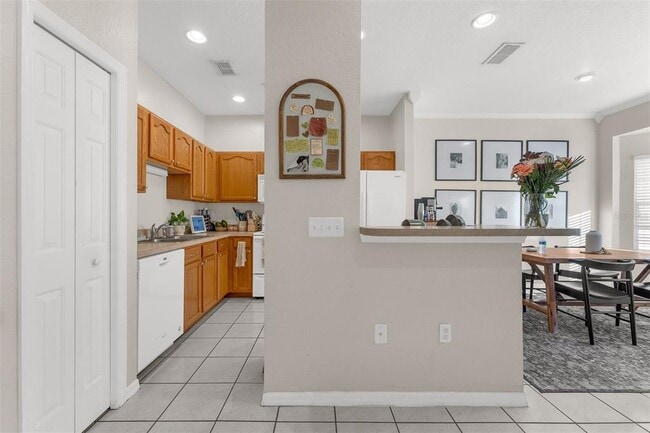 Building Photo - 1278 N Fairway Dr