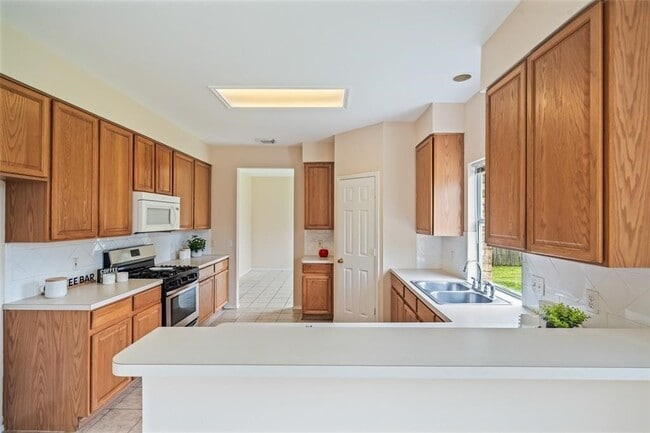 Building Photo - 11019 Avery Trace Ct