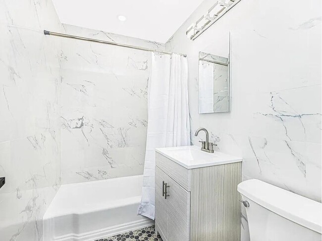 Building Photo - 3311 Giles Pl