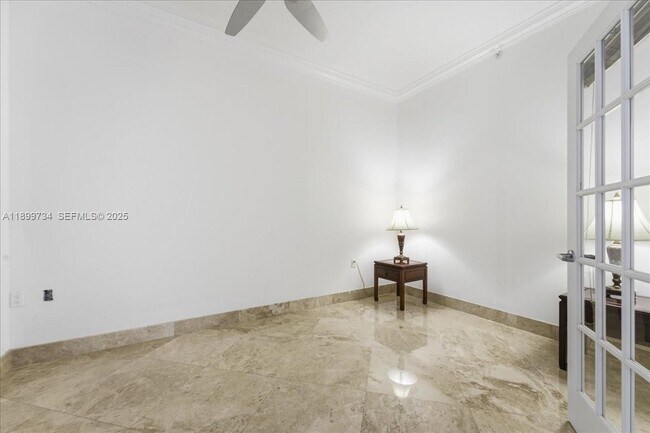 Building Photo - 704 N Ocean Blvd