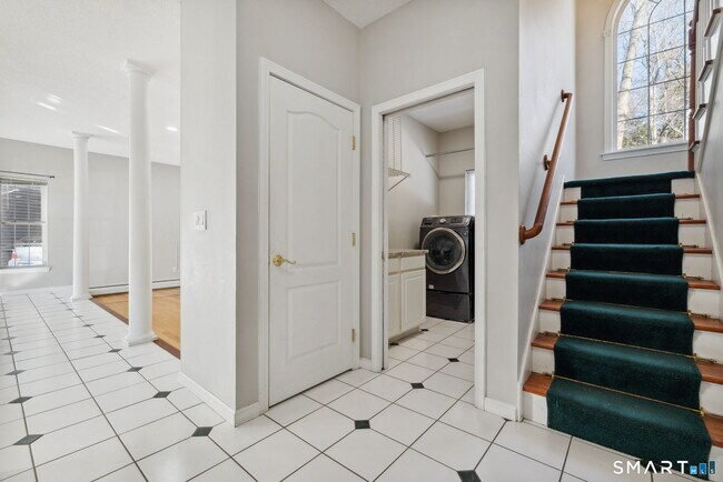 Building Photo - 65 Fitch Meadow Ln