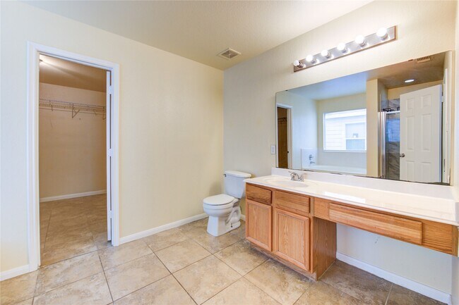Building Photo - 6422 Mildenhall Ct