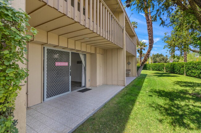 Building Photo - 77835 California Dr