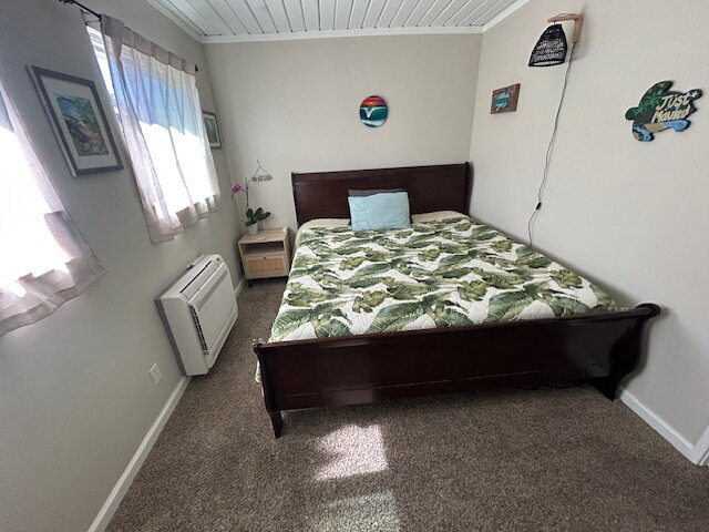 Building Photo - "Charming 3-Bed Sanctuary in Concord with 2 Full Baths - 1350 Sq Ft of Comfort!"