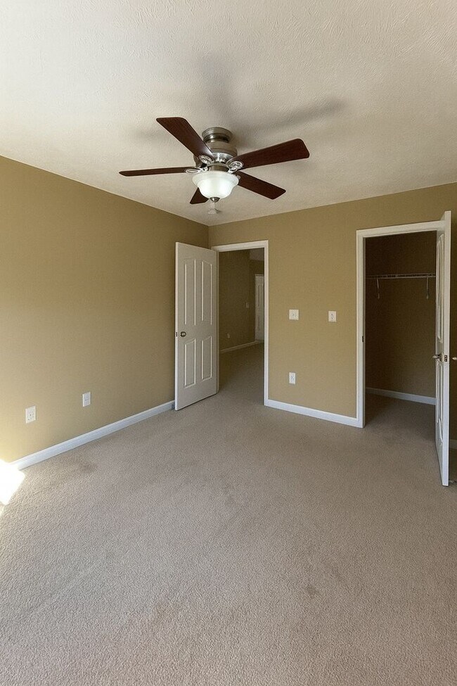 Building Photo - Spacious 4BR House in Cane Ridge Farms