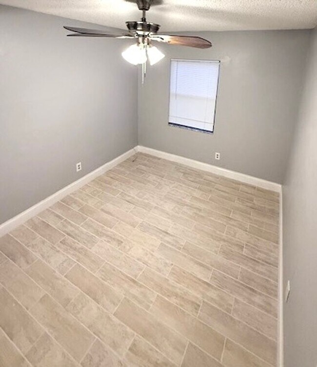 Building Photo - 5228 Cherry Ave