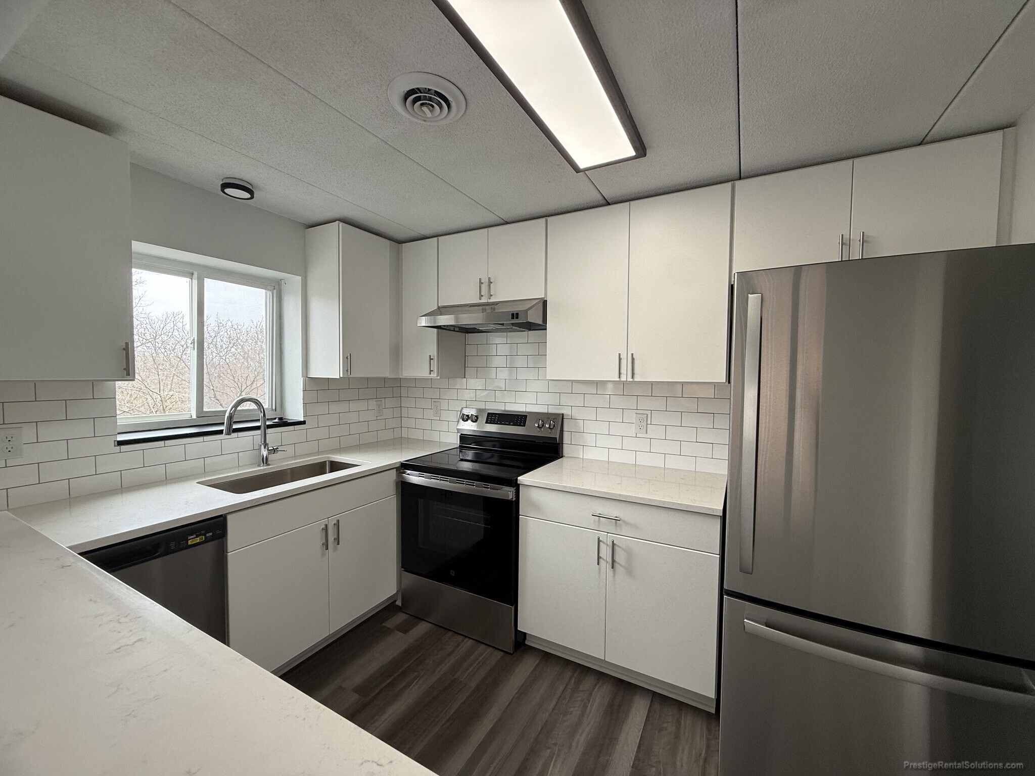 Building Photo - 41 Hill Rd