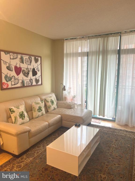 Building Photo - 11700 Old Georgetown Rd