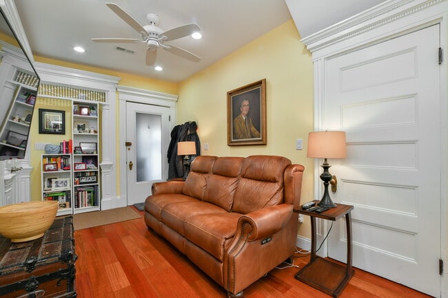 Building Photo - 84 G St