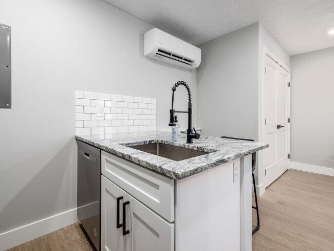 Building Photo - Charming Updated 1-Bedroom Home in Desirable Southern Orchards